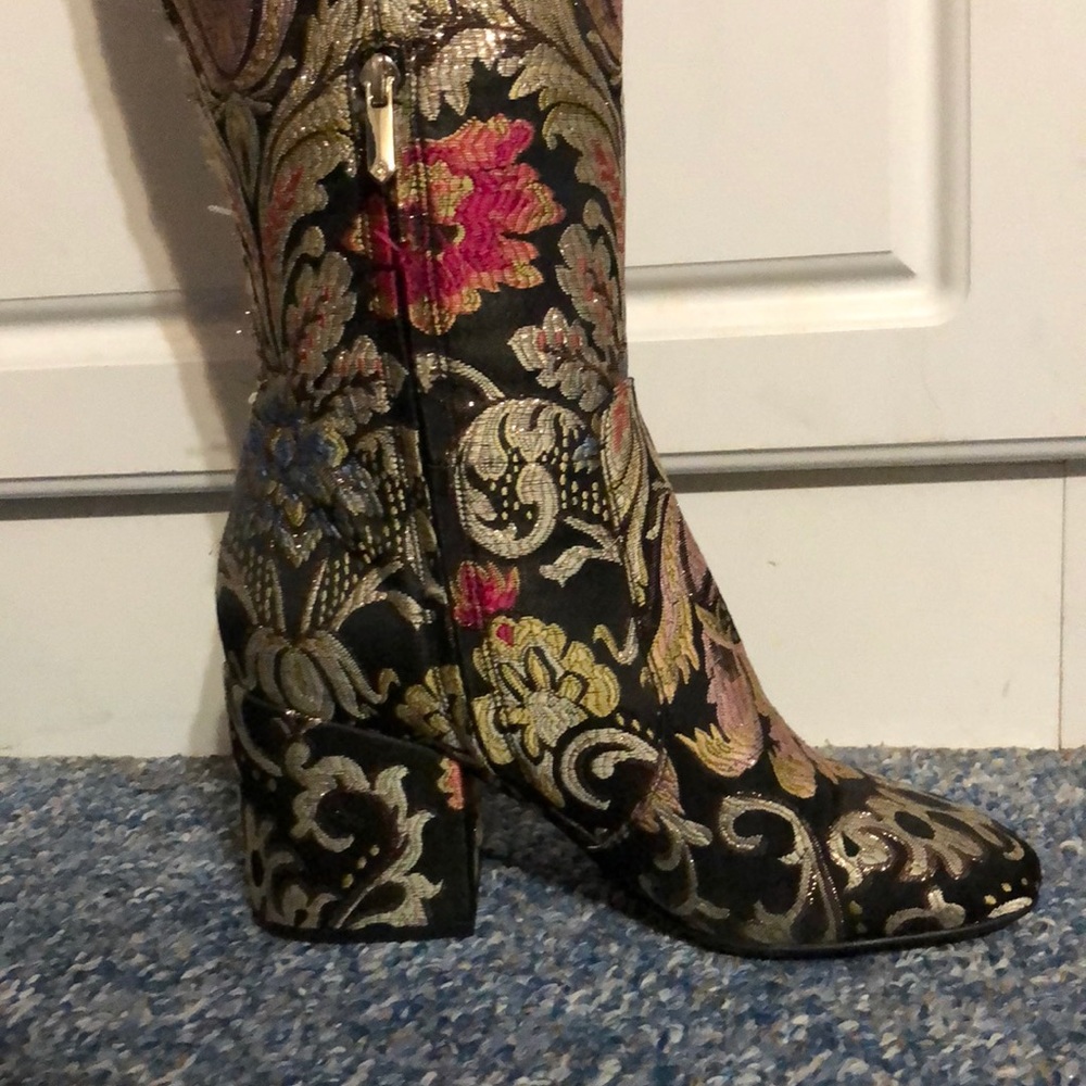 Shoes - Picture 2 of 4